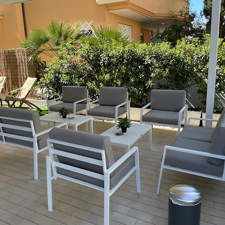 Hotel Barbiani Riccione Extérieur photo