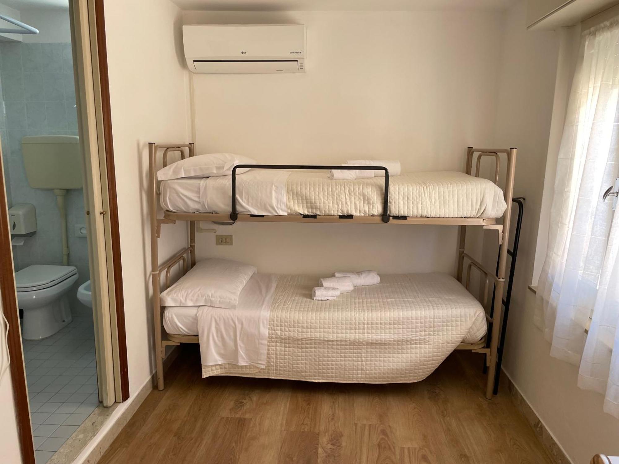 Hotel Barbiani Riccione Extérieur photo