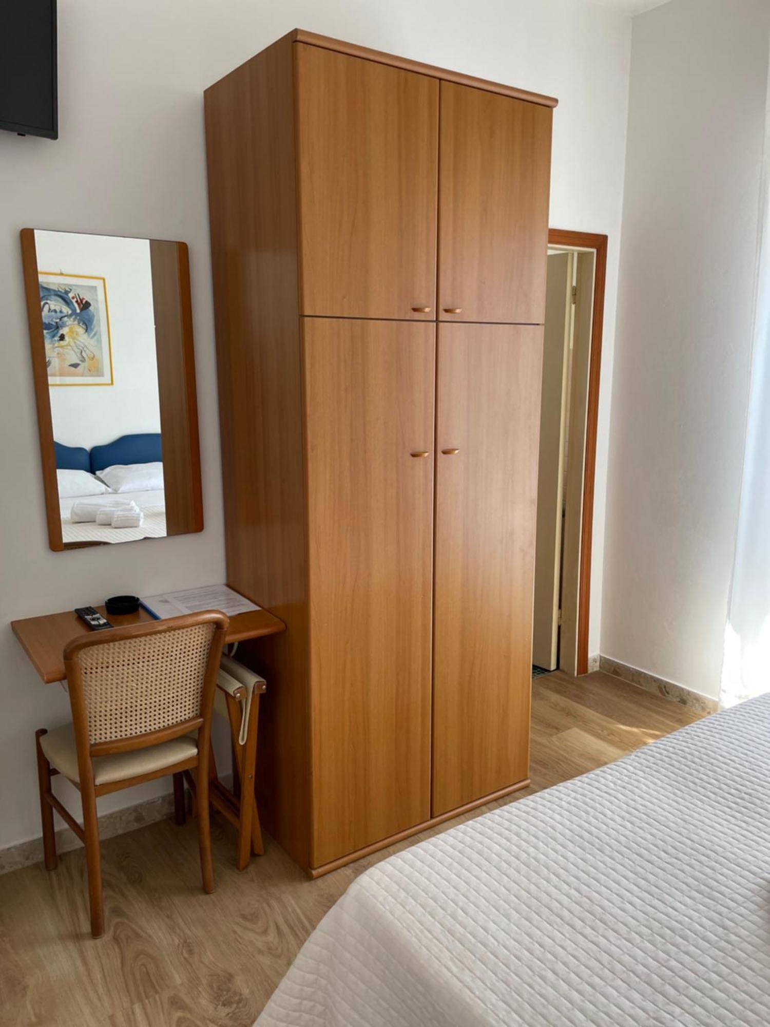 Hotel Barbiani Riccione Extérieur photo