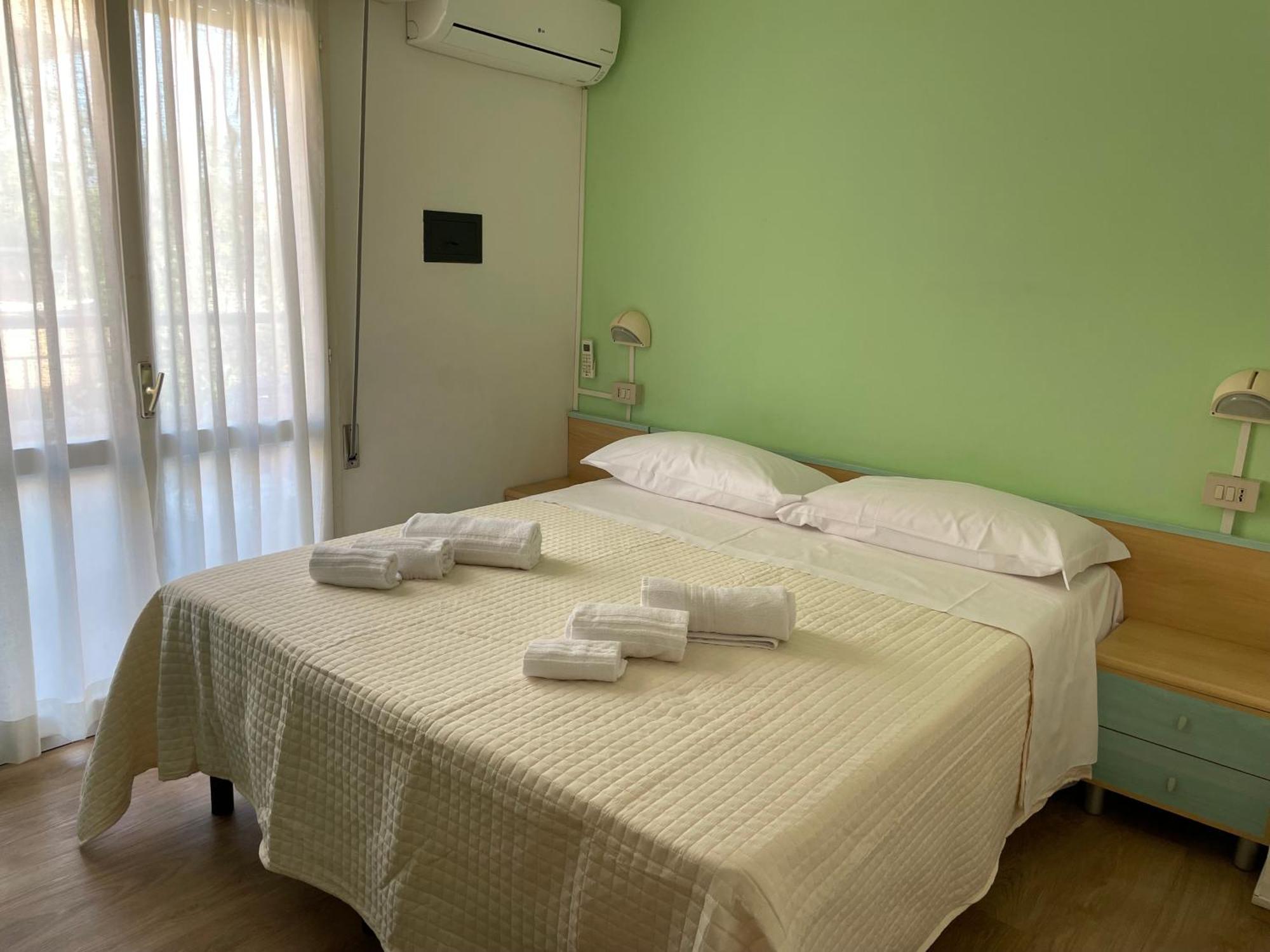 Hotel Barbiani Riccione Extérieur photo