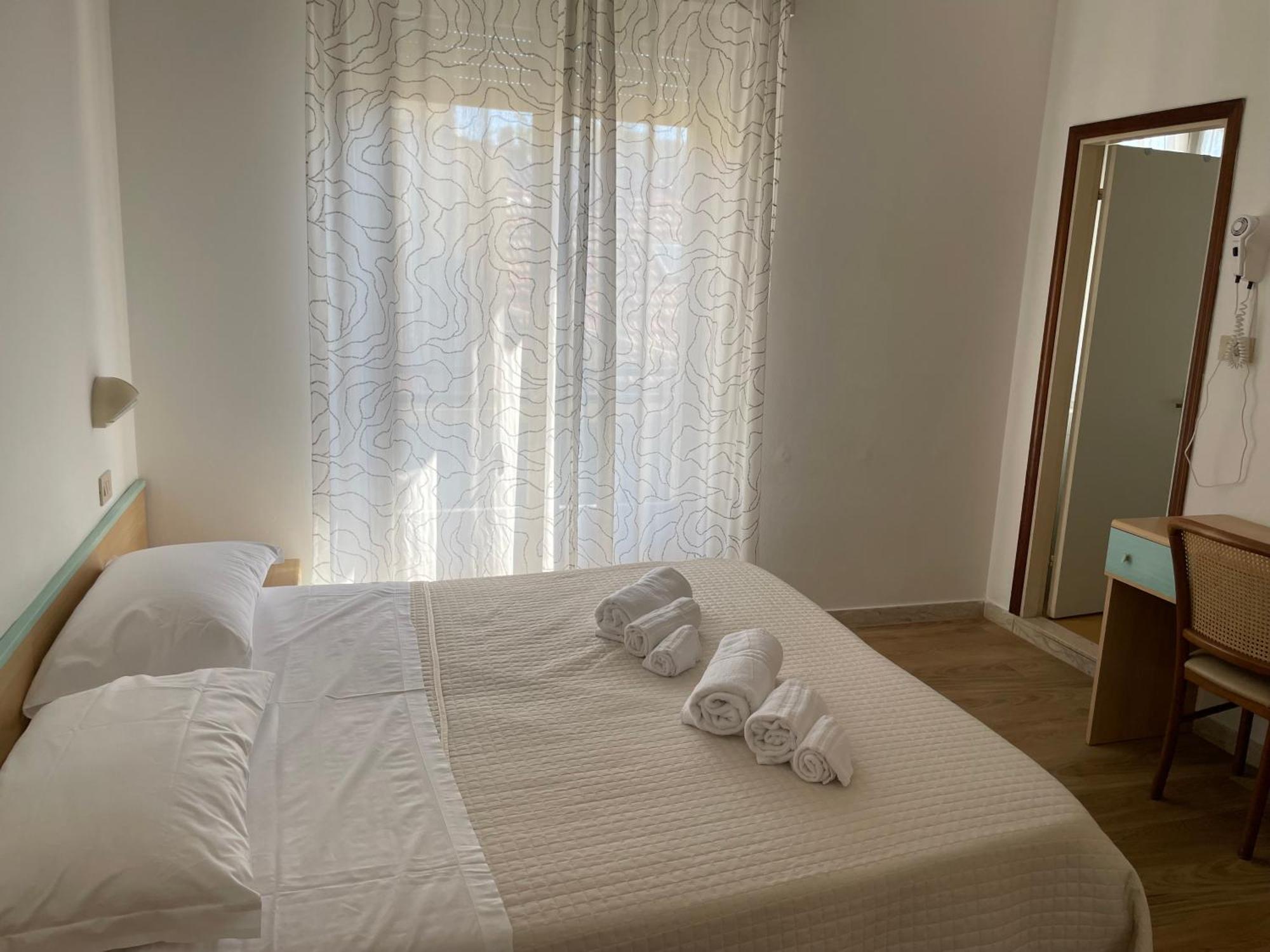Hotel Barbiani Riccione Extérieur photo