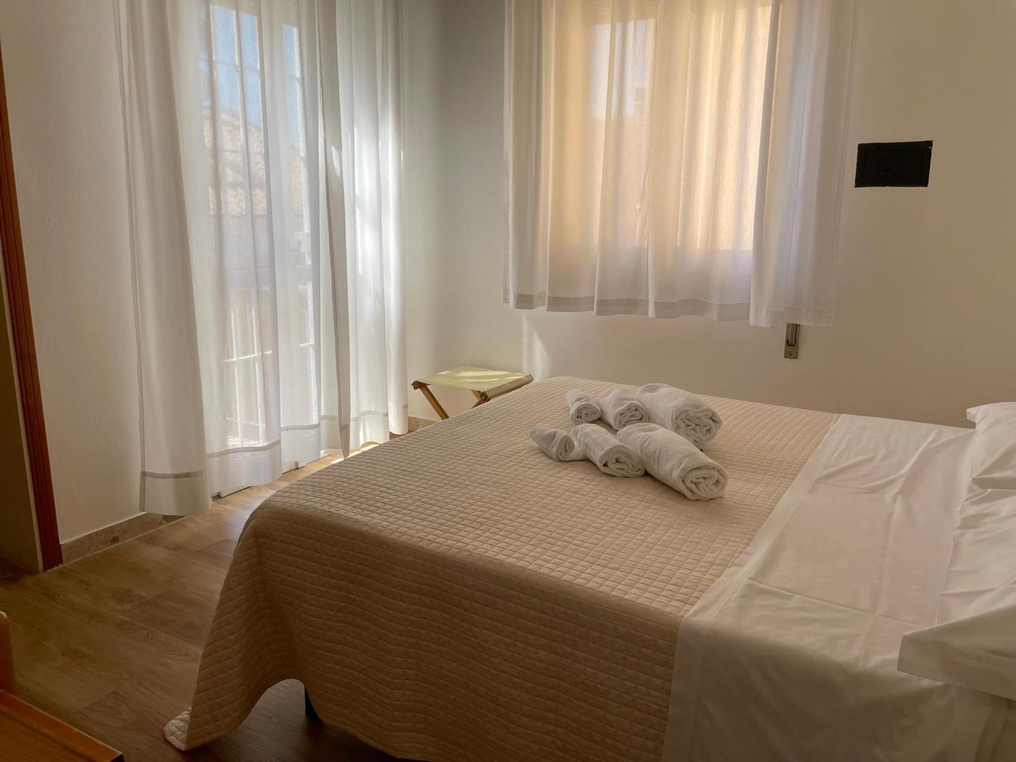 Hotel Barbiani Riccione Extérieur photo