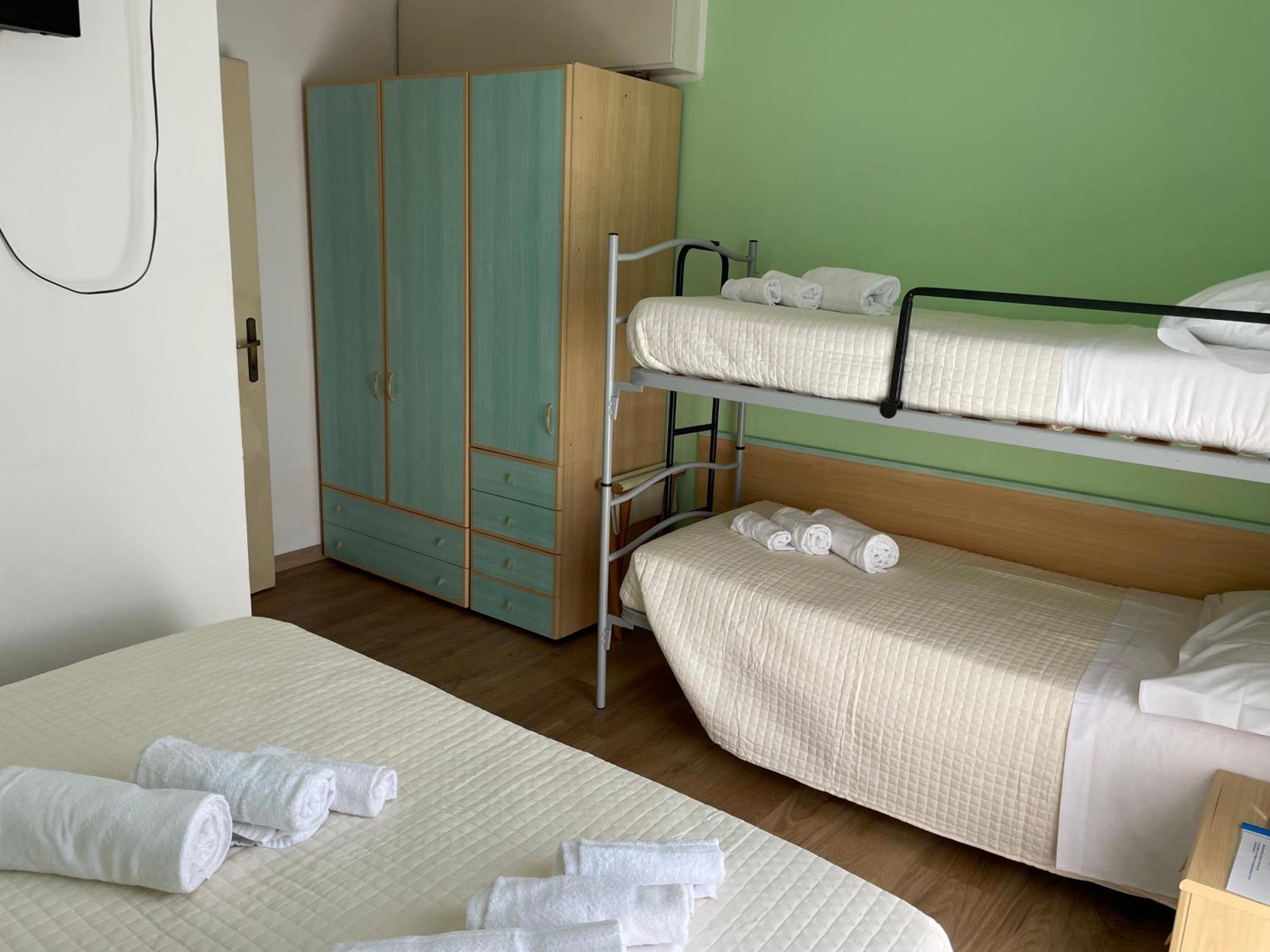 Hotel Barbiani Riccione Extérieur photo