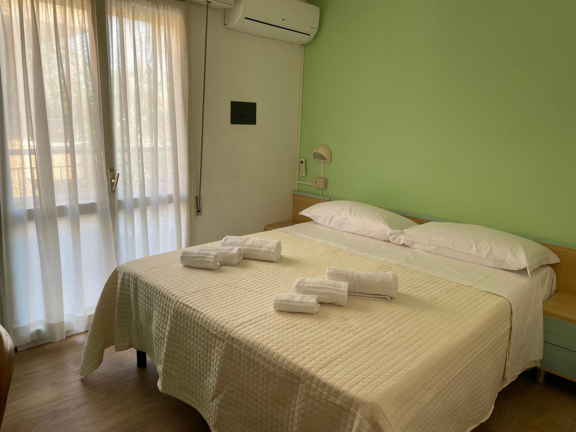 Hotel Barbiani Riccione Extérieur photo