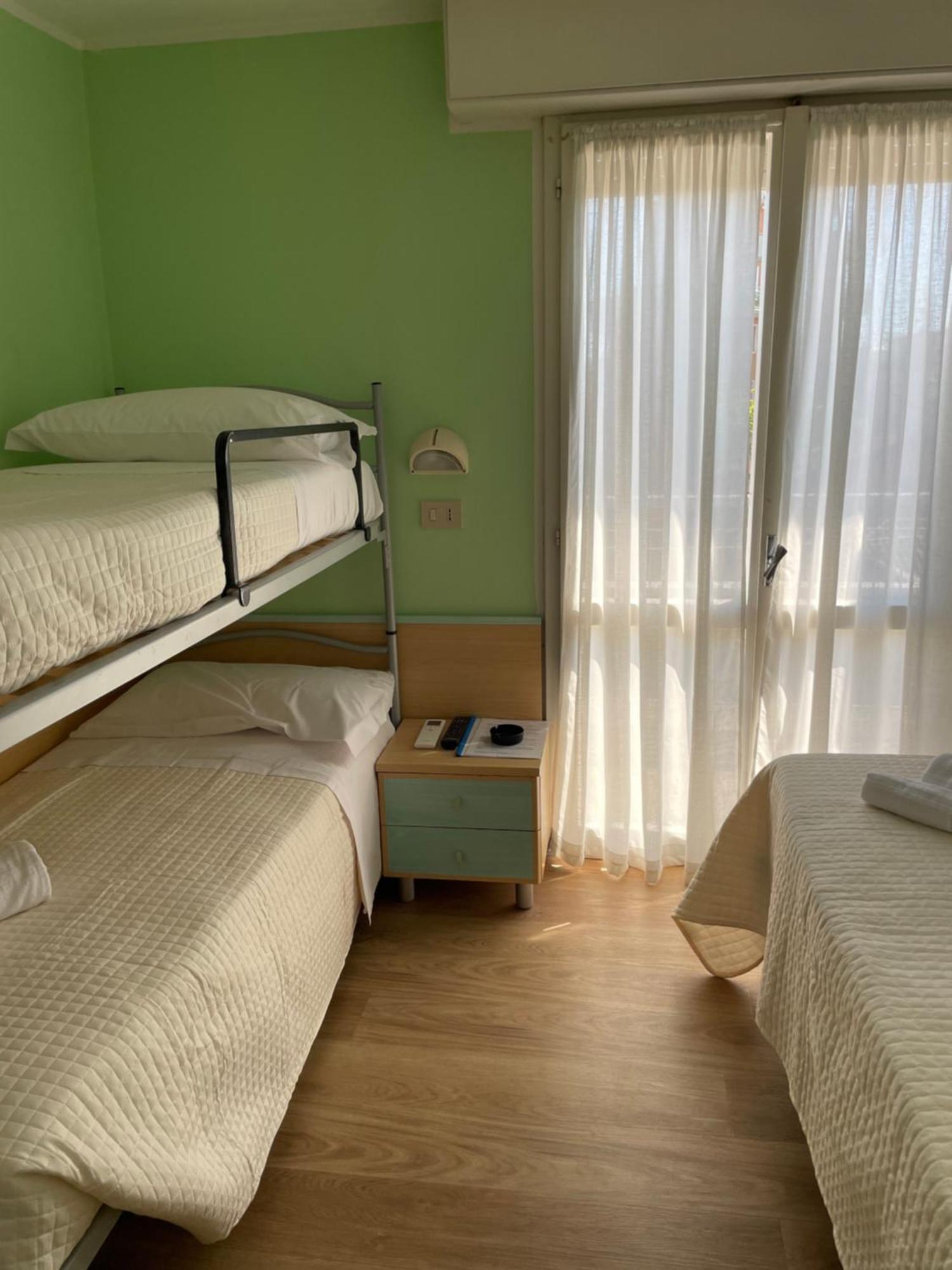 Hotel Barbiani Riccione Extérieur photo