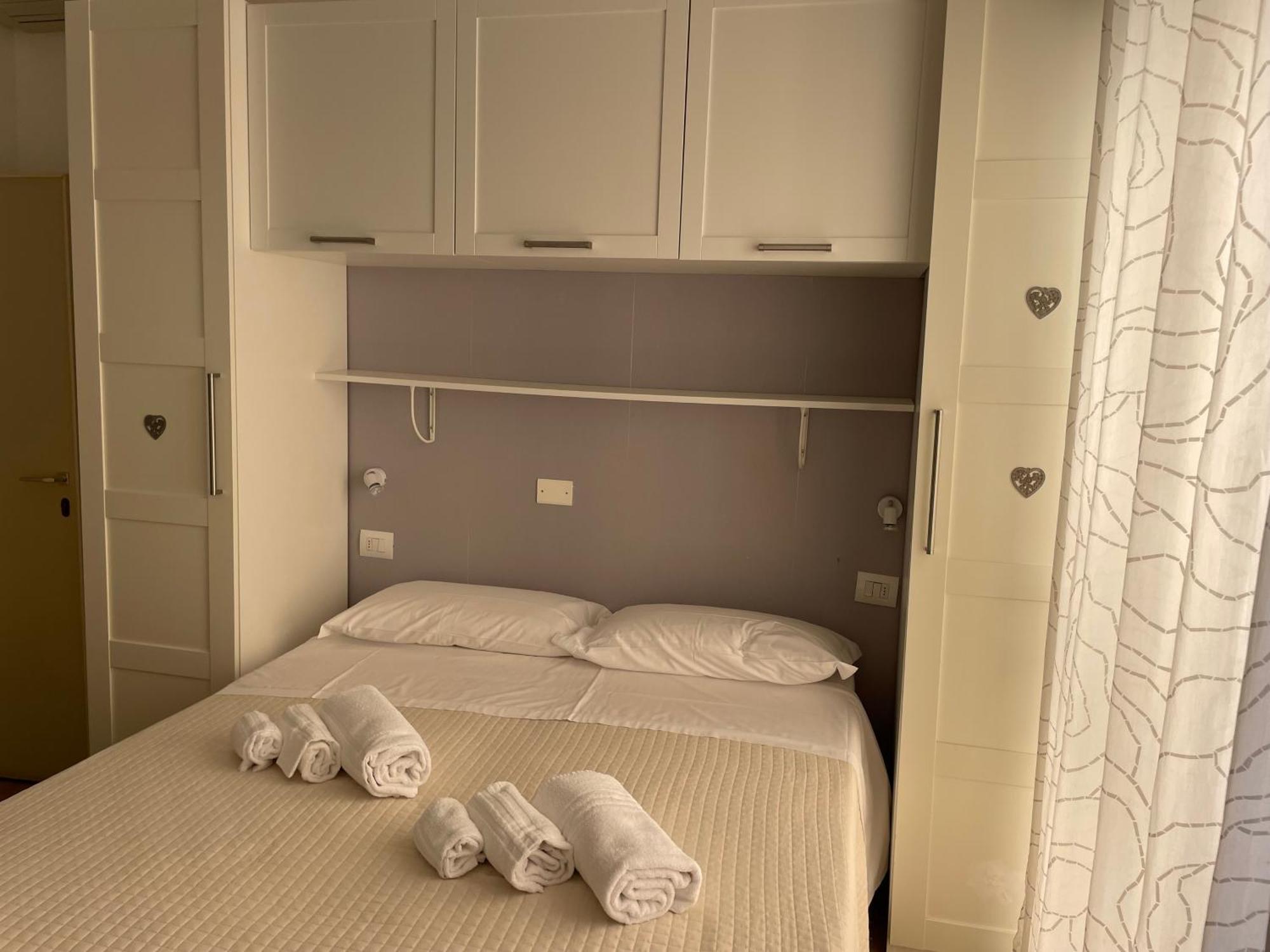 Hotel Barbiani Riccione Extérieur photo